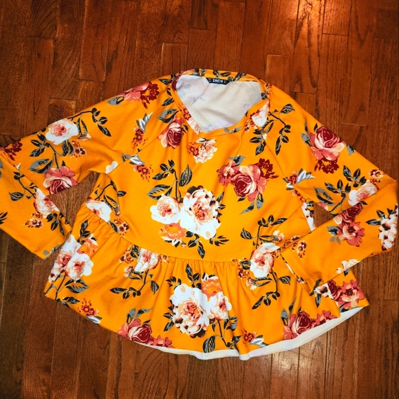 SHEIN Tops - SHEIN FALL 🍁FLORAL BABYDOLL BLOUSE